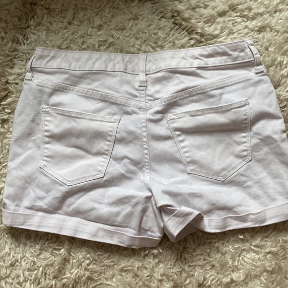 Mid Rise White Shorts - Picture 2 of 2